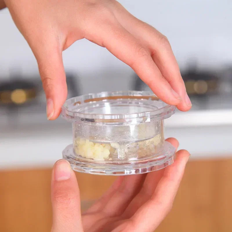 1PC New Kitchen Multifunctional Garlic Crusher Manual Garlic Press Roll Crusher Chopper Home Appliance Kitchen Gadgets Accessori